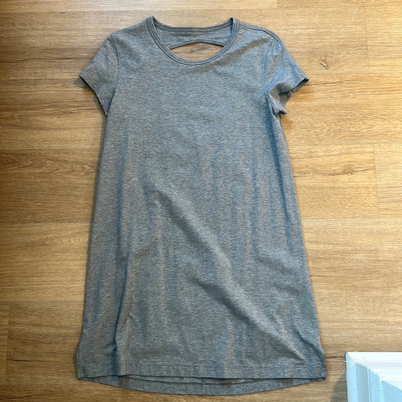 lululemon athletica Dresses & Skirts - Lululemon T-Shirt Dress, size 4, gray